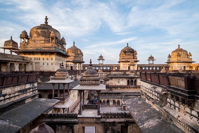 Orchha Seasonal Tour Packages | call 9899567825 Avail 50% Off